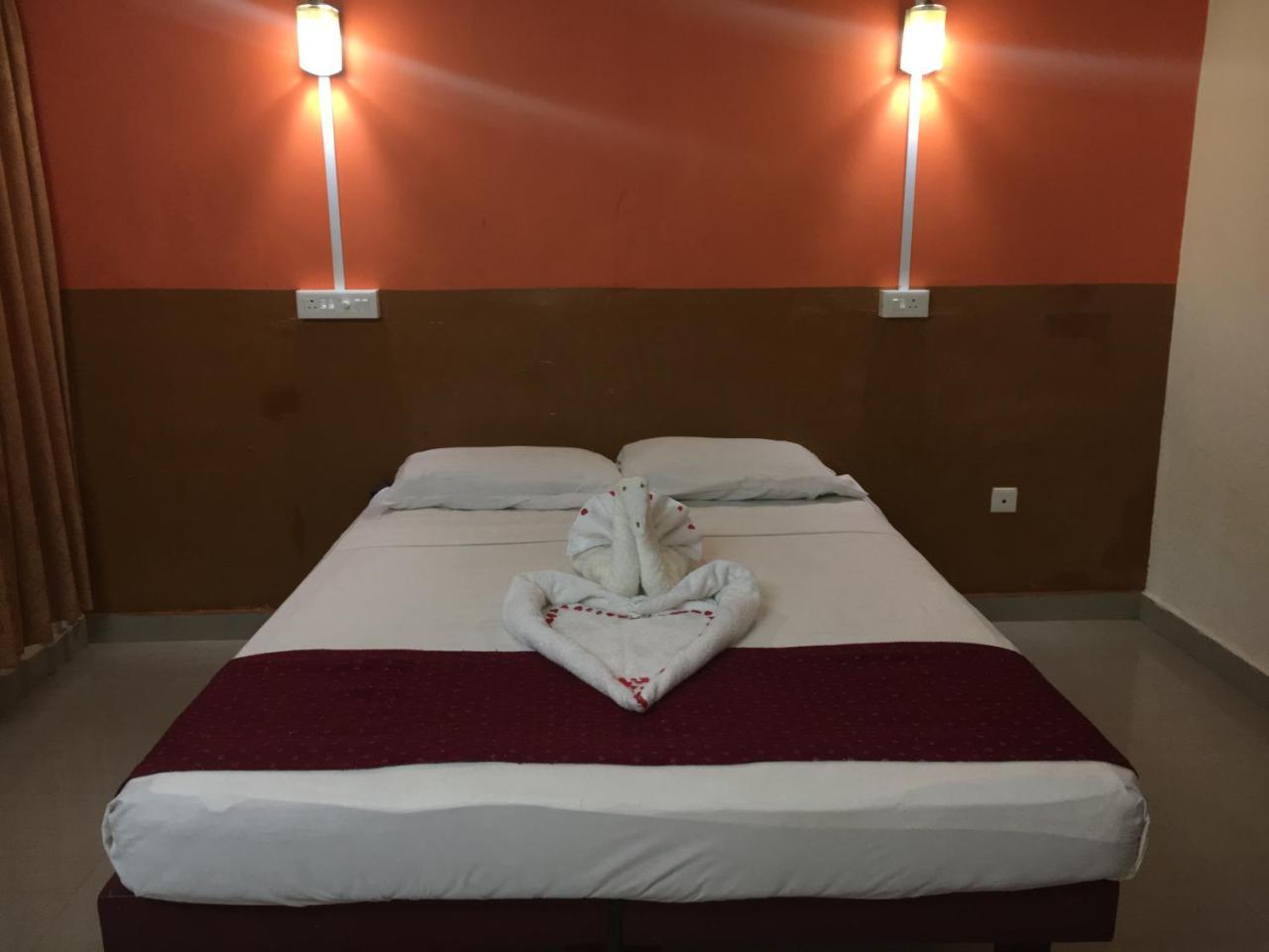 นิว โควาลัม บีช โฮเต็ล Hotel โกวาลัม ภายนอก รูปภาพ